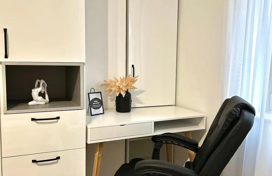 Cosy And Stylish Studio-1