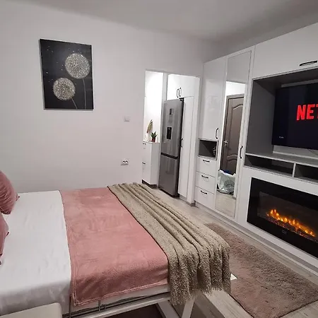 Cosy And Stylish Studio-3